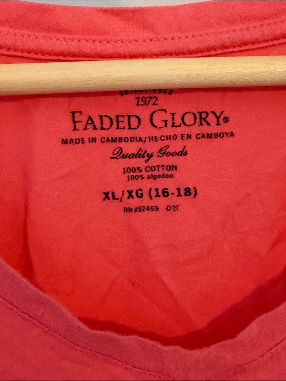 Faded Glory Pink V-Neck Short Sleeve Tee - Picture 2 of 3